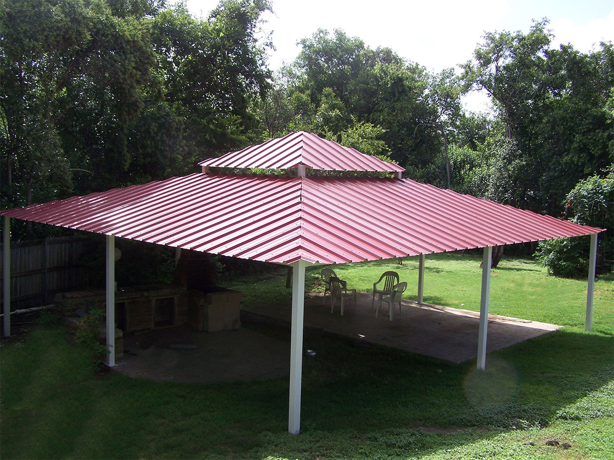Large square steel pavilion built in San Antonio, Texas