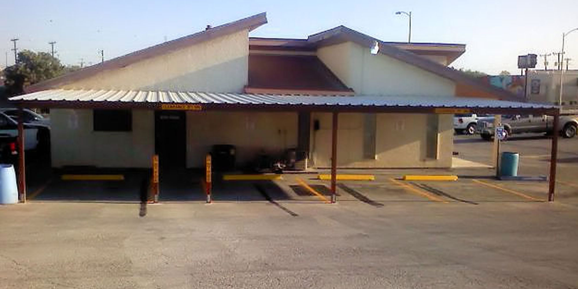 Large commercial building carport in San Antonio, Texas